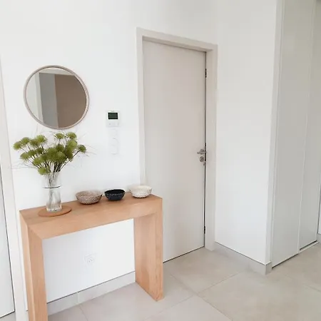 Moderne St Cyprien Village 圣西普里安