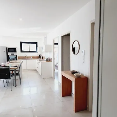 Moderne St Cyprien Village 别墅 *