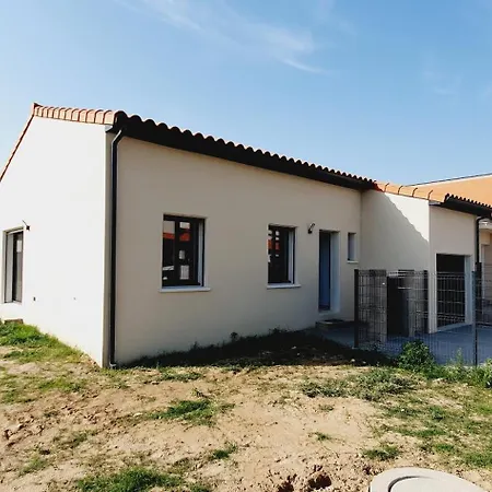 Moderne St Cyprien Village Villa *