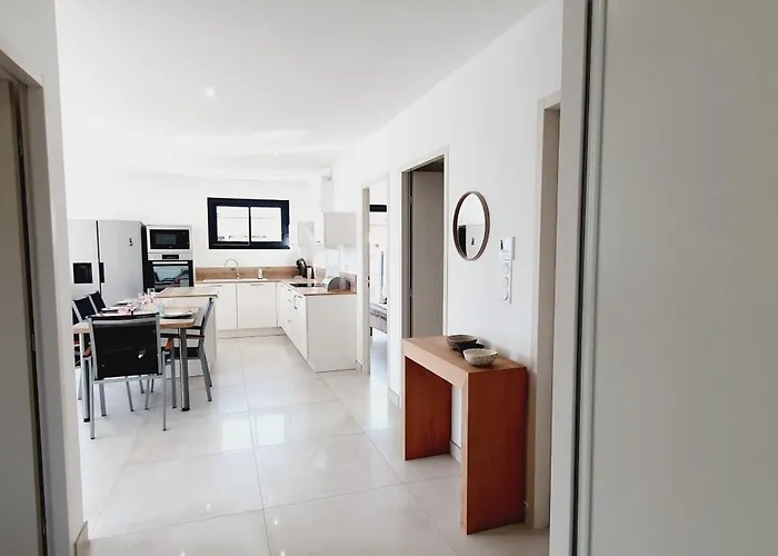 Moderne St Cyprien Village Villa *