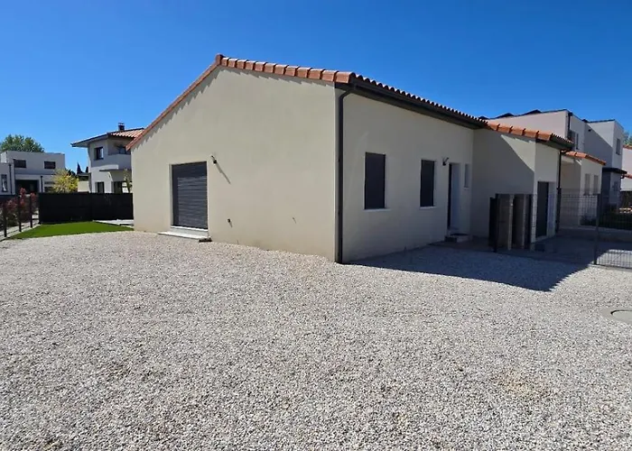 Moderne St Cyprien Village Saint-Cyprien (Pyrenees-Orientales)
